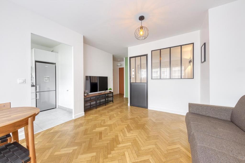 L'Appartement D'Art Et De Lumiere Clichy Exterior foto